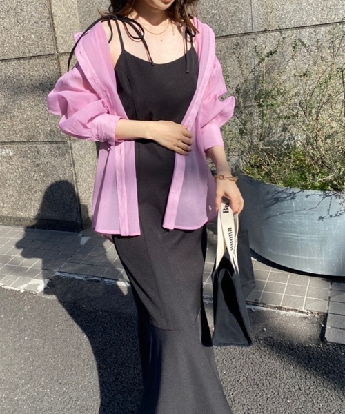 one after another NICE CLAUP（ワンアフターアナザーナイスクラップ）の「肩あきマルチシアーシャツ（シャツ/ブラウス・レディース・アイボリー/オフホワイト/グリーン系その他/ブルー系その他2/ピンク/オレンジ/ピンク系その他/ブラウン系その他/サックスブルー系・FREE）」の18枚目の写真