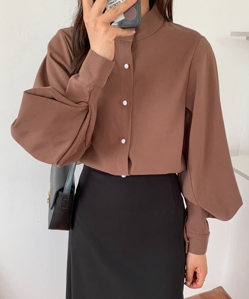 Diosfront（ディオスフロント）の「スタンドカラーボリュウームスリーブルーズシャツ（シャツ/ブラウス・レディース・ホワイト/ブラック/ネイビー/ライトグリーン/ライトブルー/グレー/ベージュ/ブラウン・S/M/L）」の5枚目の写真