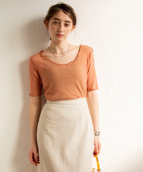 ANGIE（アンジー）の「シアーリブ2WAYメロートップス（Tシャツ/カットソー・レディース・ブラック/オフホワイト/オレンジ/ライトパープル/ケリー・FREE）」の9枚目の写真