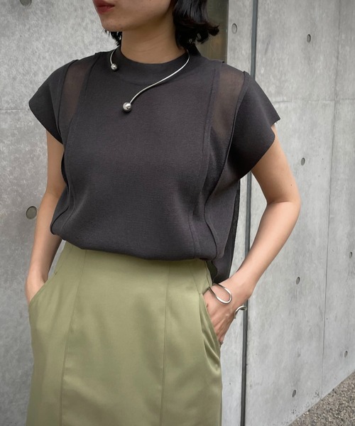 &g'aime（アンジェム）の「【&g’aime】サイドシアーニット（ニット/セーター・レディース・ホワイト/チャコール/グリーン/ブルー・FREE）」の3枚目の写真