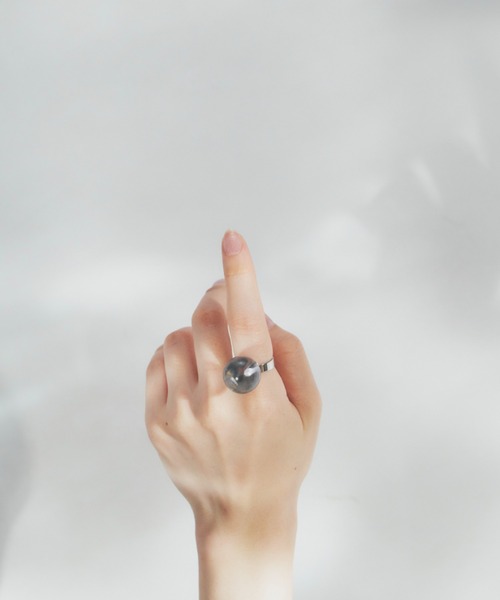 VANNIE U(ヴァニーユー)の「sphere ring(リング・レディース・シルバー/ゴールド/クリア・FREE)」の13枚目の写真