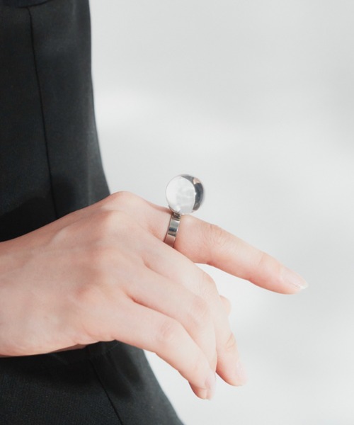 VANNIE U(ヴァニーユー)の「sphere ring(リング・レディース・シルバー/ゴールド/クリア・FREE)」の14枚目の写真