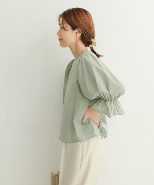 URBAN RESEARCH DOORS（アーバンリサーチドアーズ）の「ギャザースリーブブラウス（シャツ/ブラウス・レディース・ブラック/ミント/グレー系その他・MEDIUM）」の10枚目の写真