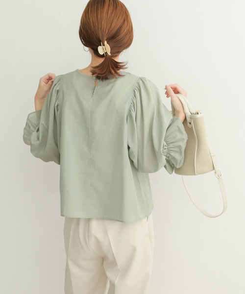 URBAN RESEARCH DOORS（アーバンリサーチドアーズ）の「ギャザースリーブブラウス（シャツ/ブラウス・レディース・ブラック/ミント/グレー系その他・MEDIUM）」の12枚目の写真