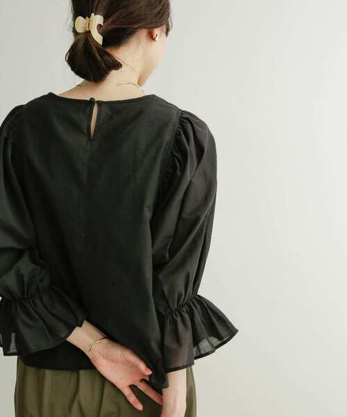 URBAN RESEARCH DOORS（アーバンリサーチドアーズ）の「ギャザースリーブブラウス（シャツ/ブラウス・レディース・ブラック/ミント/グレー系その他・MEDIUM）」の22枚目の写真