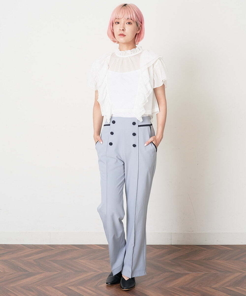 A de a.v.v(アードアー・ヴェ・ヴェ)の「バイカラーパイピングパンツ(その他パンツ・レディース・ライトブルー/ベージュ/ブラック・36/38)」の4枚目の写真