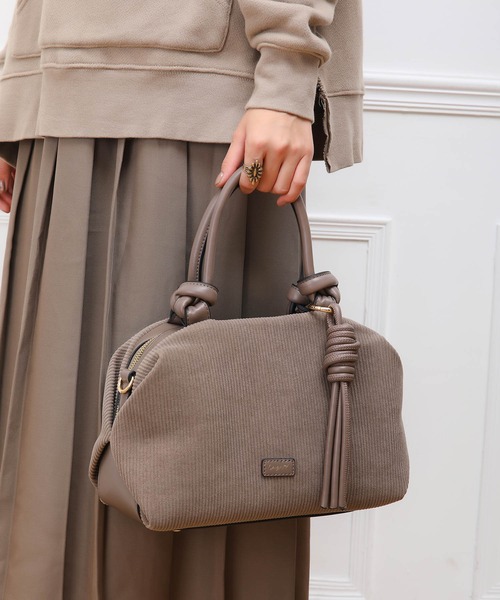 Ungrid(アングリッド)の「【Ungrid/アングリッド】ツイストタッセル コーデュロイ ボストンバッグ(ボストンバッグ・レディース・ブラック/カーキ/グレイッシュベージュ/ブラウン/ベージュ・FREE)」の4枚目の写真