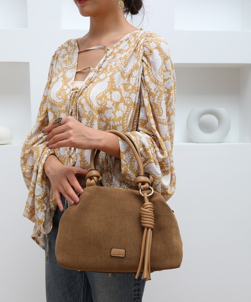 Ungrid(アングリッド)の「【Ungrid/アングリッド】ツイストタッセル コーデュロイ ボストンバッグ(ボストンバッグ・レディース・ブラック/カーキ/グレイッシュベージュ/ブラウン/ベージュ・FREE)」の10枚目の写真