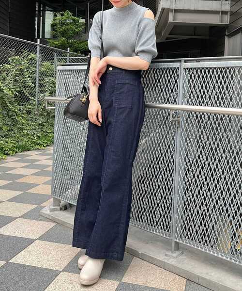 MAJESTIC LEGON（マジェスティックレゴン）の「キラキラアシメ肩あきニット（ニット/セーター・レディース・アイボリー/ベージュ/ブラウン/ブルー・MEDIUM）」の16枚目の写真