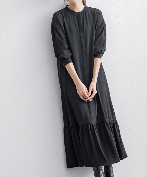 Pierrot（ピエロ）の「バンドカラー裾切り替えワンピース（ワンピース・レディース・ブラック/ブラウン/アイボリー/グリーン系その他/ブルー系その他・M/L/PM）」の2枚目の写真