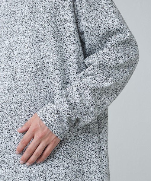 Lui's（ルイス）の「総柄ハイネックタートルカットソー（Tシャツ