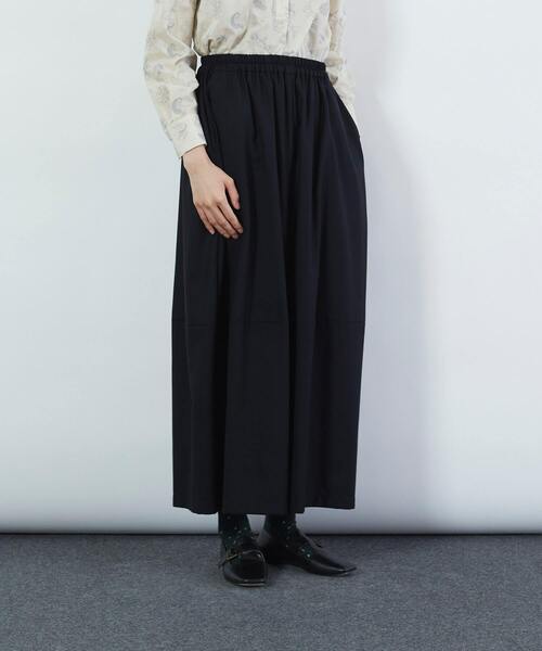 タグ付き　新品未使用　LOISIR エステルウール　サキソニー　パンツ LOISIR（ロワズィール）の「エステルウールサキソニーボトル