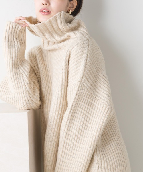 FURRY（ファーリー）の「ロービングタートルネックトップス（ニット/セーター・レディース・ベージュ/ブラウン/アイボリー・FREE）」の6枚目の写真