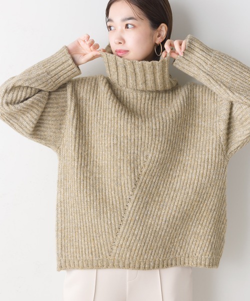 FURRY（ファーリー）の「ロービングタートルネックトップス（ニット/セーター・レディース・ベージュ/ブラウン/アイボリー・FREE）」の22枚目の写真