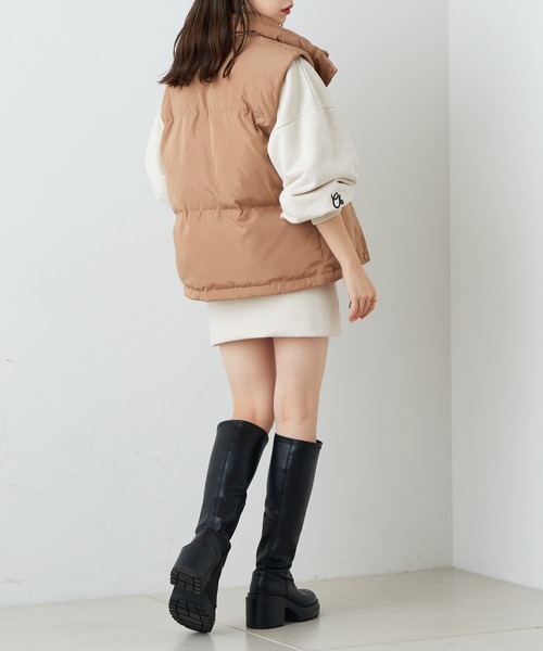 Chico（チコ）の「リバーシブルミドル中綿ベスト（ベスト・レディース・ブラック/ベージュ/アイボリー・FREE）」の21枚目の写真