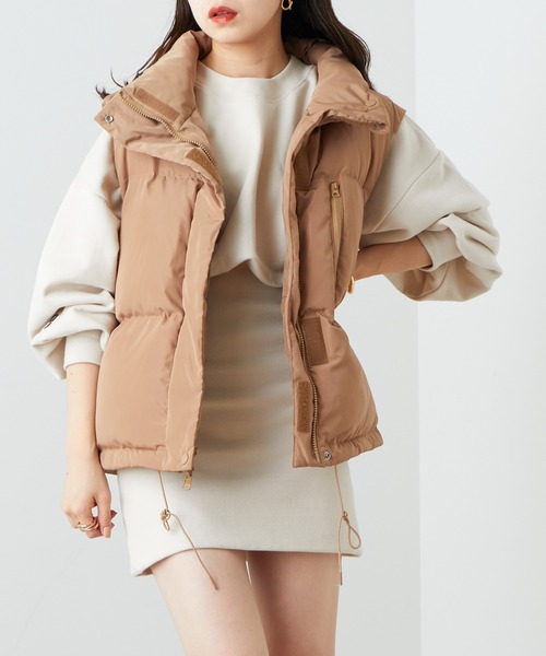 Chico（チコ）の「リバーシブルミドル中綿ベスト（ベスト・レディース・ブラック/ベージュ/アイボリー・FREE）」の16枚目の写真