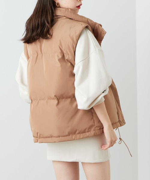 Chico（チコ）の「リバーシブルミドル中綿ベスト（ベスト・レディース・ブラック/ベージュ/アイボリー・FREE）」の18枚目の写真