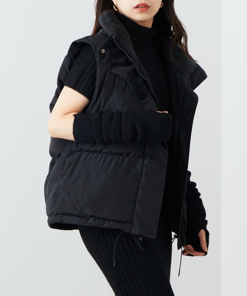 Chico（チコ）の「リバーシブルミドル中綿ベスト（ベスト・レディース・ブラック/ベージュ/アイボリー・FREE）」の10枚目の写真