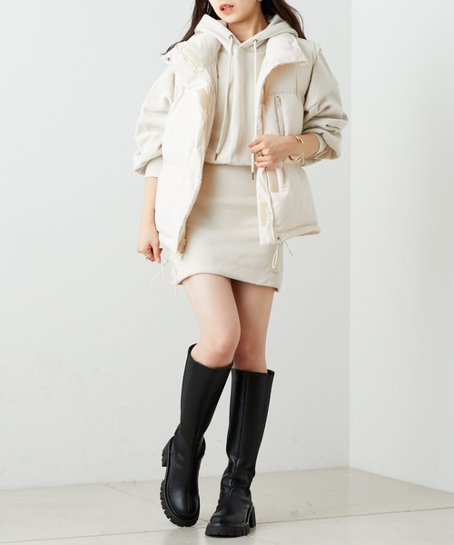 Chico（チコ）の「リバーシブルミドル中綿ベスト（ベスト・レディース・ブラック/ベージュ/アイボリー・FREE）」の7枚目の写真