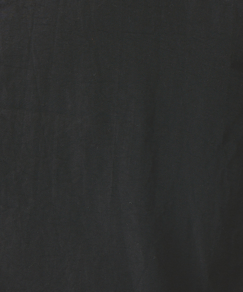 abahouse mavie(アバハウスマヴィ)の「フェイクレザーナイロン中綿ベスト(ダウンベスト・レディース・グレイッシュベージュ/ブラック・フリー)」の21枚目の写真