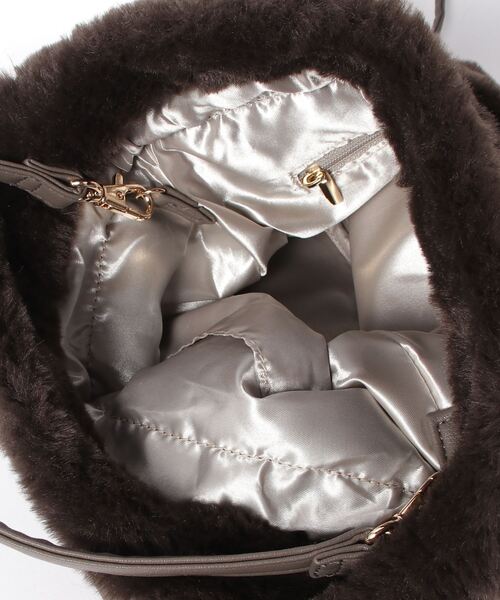 Per sist ence（パーシエンス）の「フェイクファー 巾着２WAYミニショルダーバッグ（ショルダーバッグ・レディース・レオパード/アイボリー/モカ/チャコールグレー/グレー/セージグリーン/スモークピンク/ブラウン系/ベージュ/ブラウン/ベージュ系・FREE）」の14枚目の写真