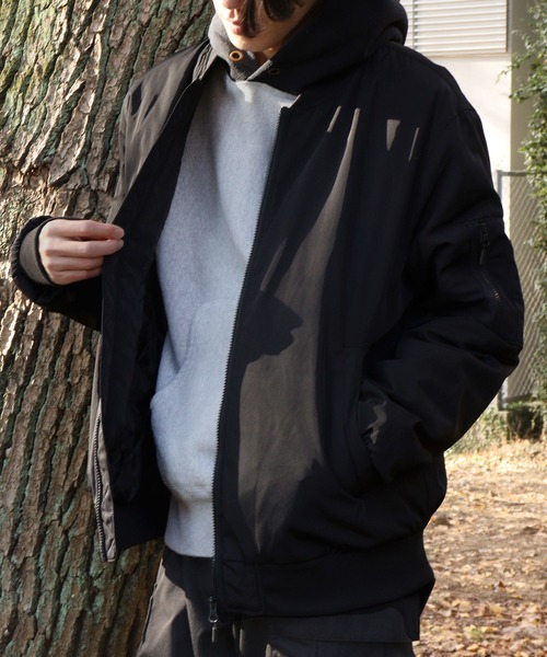 GIORDANO（ジョルダーノ）の「[ GIORDANO ]パデッドMA-1ジャケット (ユニセックス)（MA-1・レディース・グリーン/ネイビー/ブラック・MEDIUM/LARGE/X-LARGE/SMALL）」の2枚目の写真