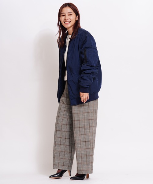 GIORDANO（ジョルダーノ）の「[ GIORDANO ]パデッドMA-1ジャケット (ユニセックス)（MA-1・レディース・グリーン/ネイビー/ブラック・MEDIUM/LARGE/X-LARGE/SMALL）」の8枚目の写真