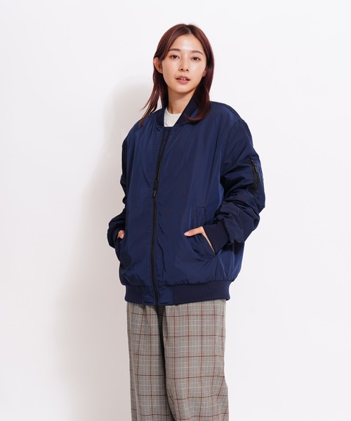 GIORDANO（ジョルダーノ）の「[ GIORDANO ]パデッドMA-1ジャケット (ユニセックス)（MA-1・レディース・グリーン/ネイビー/ブラック・MEDIUM/LARGE/X-LARGE/SMALL）」の9枚目の写真