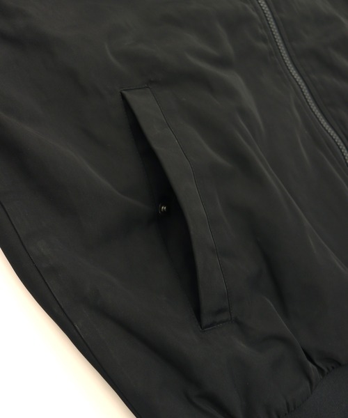 GIORDANO（ジョルダーノ）の「[ GIORDANO ]パデッドMA-1ジャケット (ユニセックス)（MA-1・レディース・グリーン/ネイビー/ブラック・MEDIUM/LARGE/X-LARGE/SMALL）」の17枚目の写真