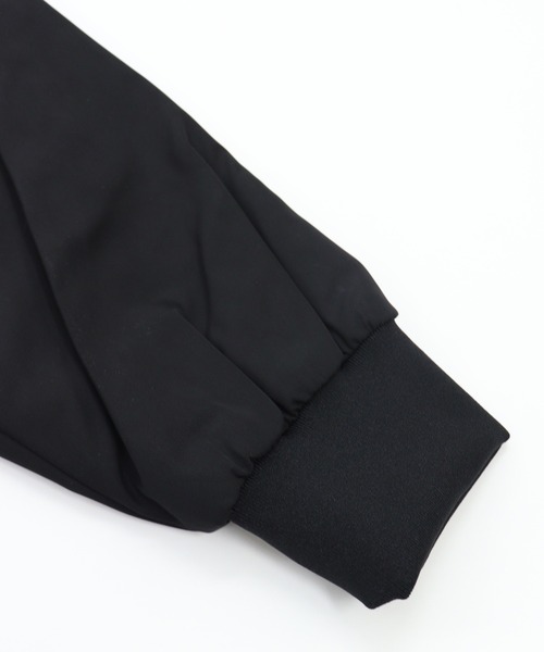 GIORDANO（ジョルダーノ）の「[ GIORDANO ]パデッドMA-1ジャケット (ユニセックス)（MA-1・レディース・グリーン/ネイビー/ブラック・MEDIUM/LARGE/X-LARGE/SMALL）」の18枚目の写真