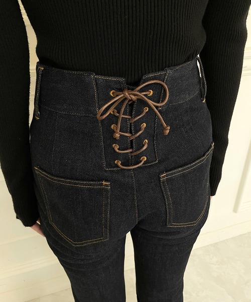 ROYAL PARTY(ロイヤルパーティー)の「バックレースアップデニム(デニムパンツ・レディース・ネイビー/ブラック・マルチサイズ)」の4枚目の写真