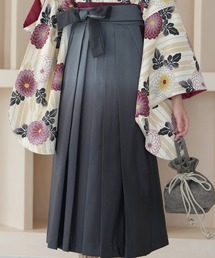 utatane（ウタタネ）の「袴セット ニコアンティーク 矢絣とえんじ菊