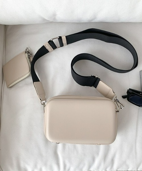 B.R.U（ブル）の「【男女兼用】コインケース付きハードケースバッグ（ショルダーバッグ・メンズ・ホワイト/ブラック・FREE）」の11枚目の写真