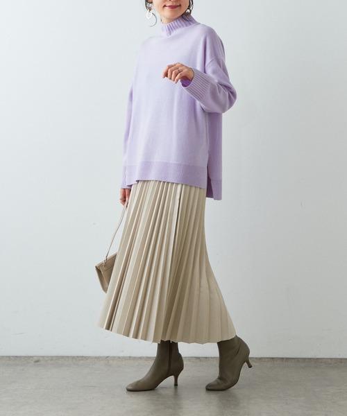 OUVRAGE CLASSE（ウヴラージュクラス）の「ハイネック脇スリットプルオーバー（ニット/セーター・レディース・チャコールグレー/ラベンダー/グリーン/レッド・FREE）」の17枚目の写真