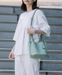 合成皮革バケットバッグ