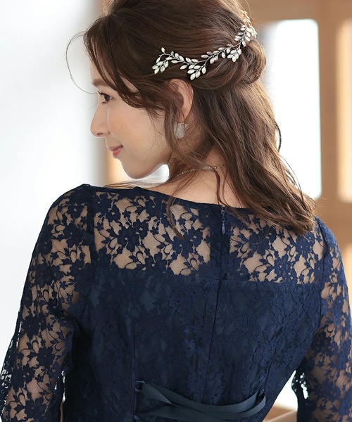 juweel（ユウェル）の「ブライダルヘッドアクセサリー リーフモチーフリボンカチューシャ（カチューシャ・レディース・ピンク/シルバー×ゴールド/シルバー/エメラルド・FREE）」の3枚目の写真