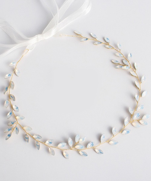 juweel（ユウェル）の「ブライダルヘッドアクセサリー リーフモチーフリボンカチューシャ（カチューシャ・レディース・ピンク/シルバー×ゴールド/シルバー/エメラルド・FREE）」の11枚目の写真