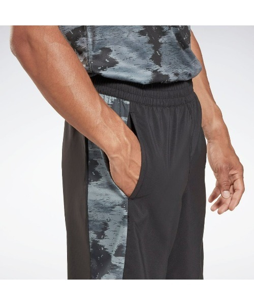 Reebok(リーボック)の「トレイン カモ ウォウブン ショートパンツ / TRAIN CAMO WOVEN SHORT(その他パンツ・メンズ・グリーン/ブラック/アーミー/ネイビー・LARGE/X-LARGE/X-SMALL/SMALL/MEDIUM/XX-LARGE/XXX-LARGE)」の10枚目の写真