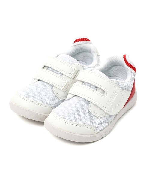 IFME（イフミー）の「SCHOOL｜IFME 息するソール上履きフレキシブルソールワンベルトタイプ（スリッポン・キッズ・ホワイト/ネイビー/レッド・18.5cm/17.0cm/17.5cm/19.5cm/19.0cm/15.0cm/16.0cm/20.5cm/20.0cm/15.5cm/16.5cm/21.0cm/18.0cm/21.5cm/23.5cm/22.5cm/22.0cm/24.0cm/23.0cm）」の3枚目の写真