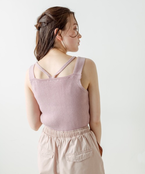 新品未使用　ノベルティ　ニットタンクトップ　ロゴ入り　ホワイト×ブラック OLIVE des OLIVE（オリーブデオリーブ）の「刺繍ワンポイントニット