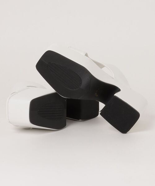 LOVEHUNTER（ラブハンター）の「スクエアトゥボリュームソールミュールサンダル（サンダル・レディース・ブラック/ホワイト・M/L/LL/S）」の4枚目の写真