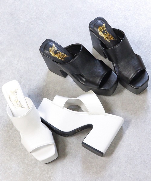 LOVEHUNTER（ラブハンター）の「スクエアトゥボリュームソールミュールサンダル（サンダル・レディース・ブラック/ホワイト・M/L/LL/S）」の5枚目の写真