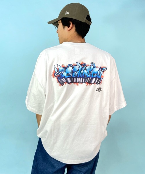 DC(ディーシー)の「【ムラサキスポーツ別注】DC/ディーシー×Takeee8コラボモデル オーバーサイズTシャツ バックプリント グラフィックTee/クルーネック ヘビーウェイト DST232050(Tシャツ/カットソー・メンズ・グリーン/ブラック/ホワイト・M/L/XL)」の2枚目の写真