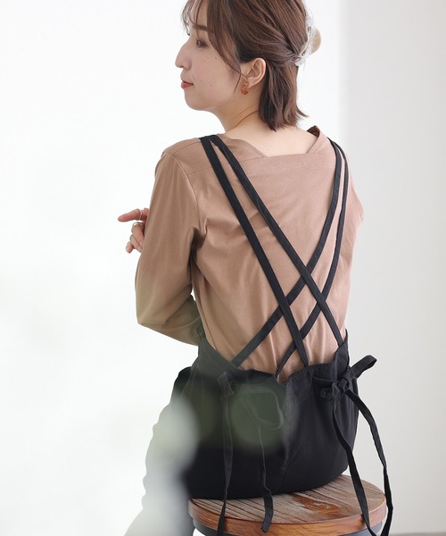 ElegChic(エレグシック)の「コットンスクエアネックプルオーバー(Tシャツ/カットソー・レディース・グレイッシュベージュ/モカ/ブラック/オフホワイト/チャコールグレー・3L/5L/L)」の4枚目の写真