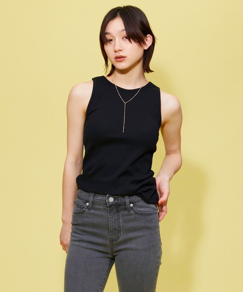 FOREVER 21（フォーエバー トゥエンティーワン）の「【BASIC】カップ付きアメスリタンク（タンクトップ・レディース・ブラック/オフホワイト/グレー・MEDIUM/SMALL）」の17枚目の写真