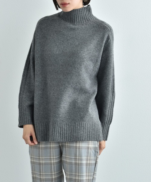 INTERPLANET（インタープラネット）の「７Ｇ天竺袖山リブハイネックプルオーバー（ニット/セーター・レディース・オフホワイト/モカ/チャコールグレー/ピンクベージュ/ネイビー・FREE）」の21枚目の写真