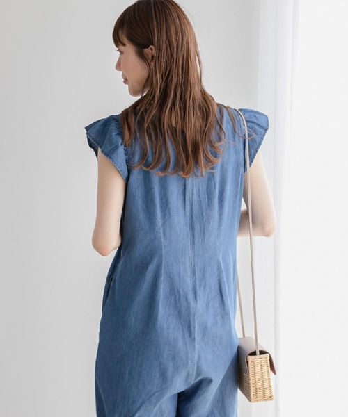 URBAN RESEARCH Sonny Label（アーバンリサーチサニーレーベル）の「デニムフリルオールインワン（つなぎ/オールインワン・レディース・ライトインディゴブルー/インディゴブルー・36/38）」の6枚目の写真