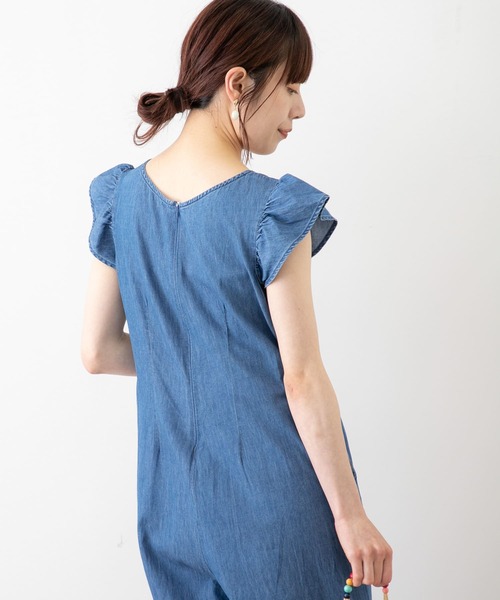 URBAN RESEARCH Sonny Label（アーバンリサーチサニーレーベル）の「デニムフリルオールインワン（つなぎ/オールインワン・レディース・ライトインディゴブルー/インディゴブルー・36/38）」の15枚目の写真