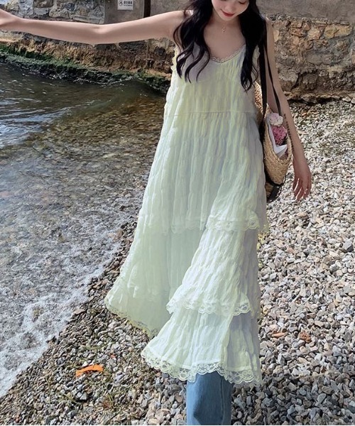 gossip！ロサンゼルス（ゴシップロサンゼルス）の「前後2WAYフェミニンレースレイヤードティアードロングキャミワンピース（ワンピース・レディース・ホワイト/アイボリー/パープル/ブラック/ライトパープル・FREE）」の3枚目の写真