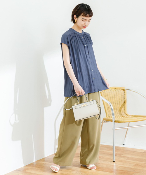 URBAN RESEARCH（アーバンリサーチ）の「2WAY割繊ギャザーブラウス（シャツ/ブラウス・レディース・グリーン/ネイビー/オフホワイト/チャコールグレー・FREE）」の16枚目の写真